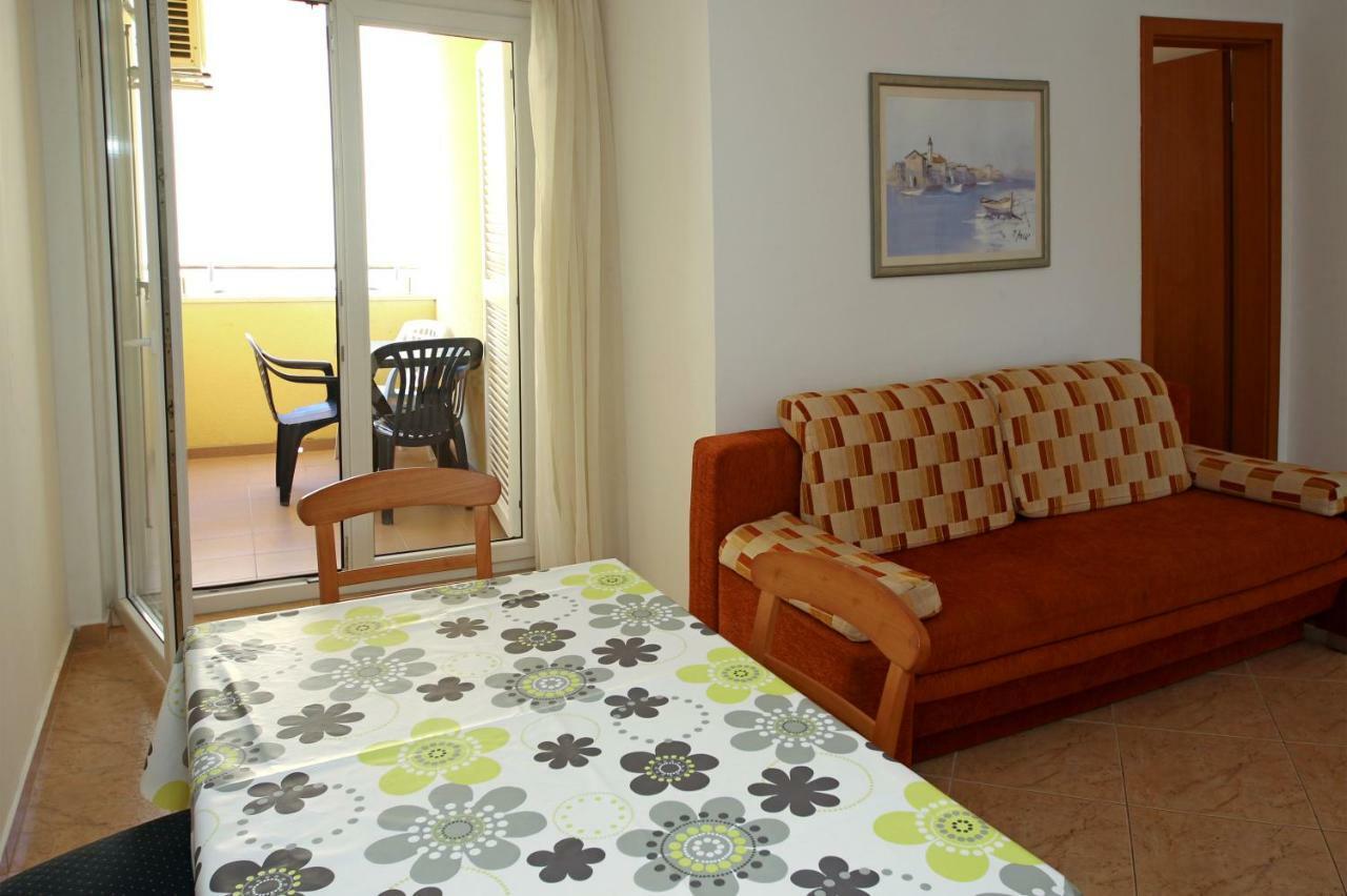 Dalmacia Apartments Срима Екстериор снимка