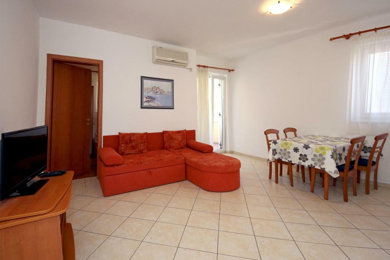 Dalmacia Apartments Срима Екстериор снимка