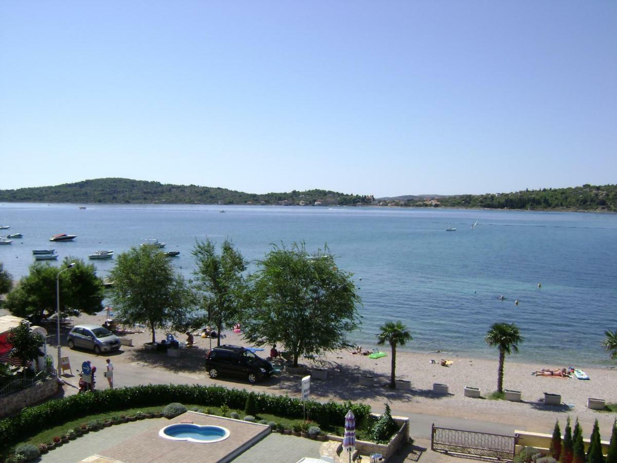 Dalmacia Apartments Срима Екстериор снимка