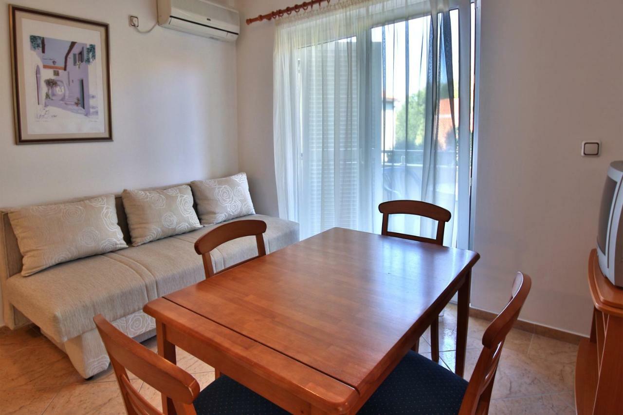 Dalmacia Apartments Срима Екстериор снимка